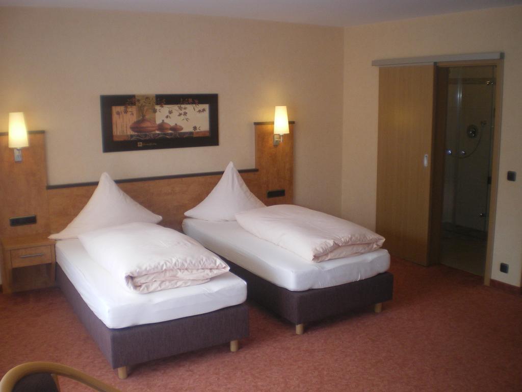 Hotel Gasthof Kaesser Ansbach Eksteriør bilde