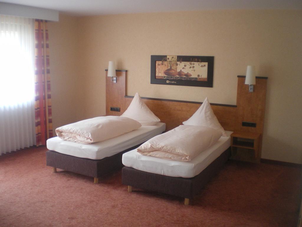 Hotel Gasthof Kaesser Ansbach Eksteriør bilde