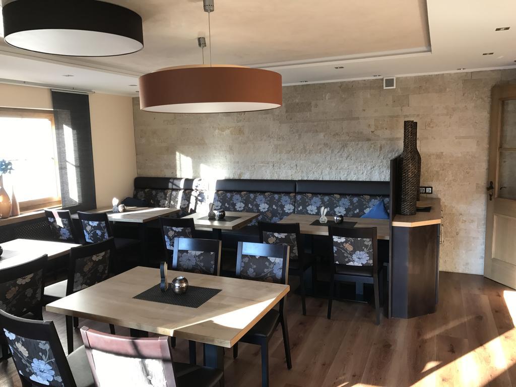 Hotel Gasthof Kaesser Ansbach Eksteriør bilde